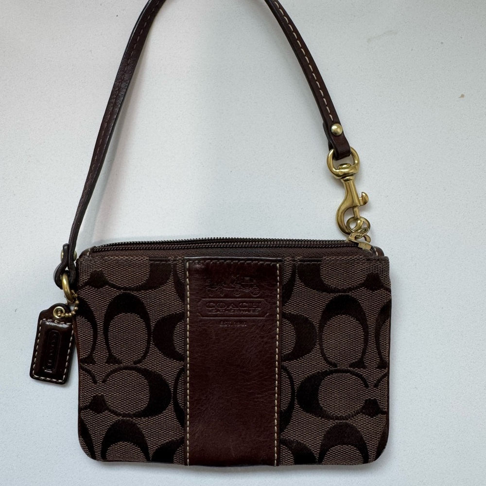 Elegant Brown & Black Wristlet with Signature CoachPattern - Stylish & Practical